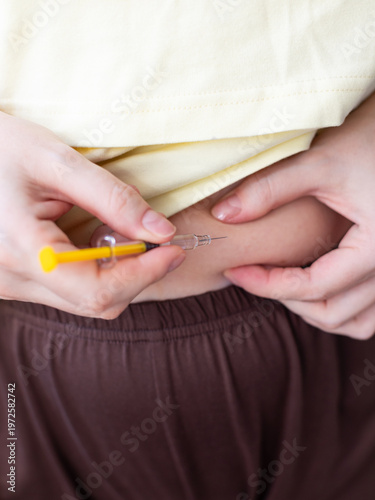 Wallpaper Mural Abdominal Injection Procedure for Medical Treatment (Diabetes, Weight Loss, Clot Prevention) Torontodigital.ca