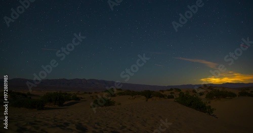 Night Sky Stars Mesquite Dunes Death Valley National Park Time-lapse 4K