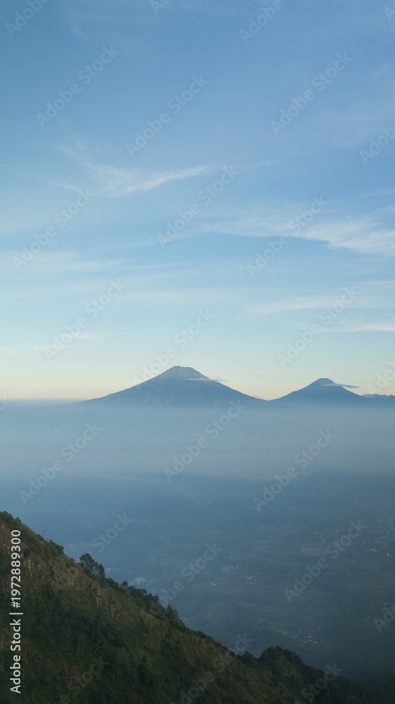 Fototapeta premium Mountain View with Sky