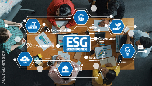 Φωτογραφία A diverse group of professionals engaged in a collaborative meeting focused on ESG principles and strategies for promoting sustainable development in green business initiatives