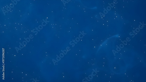 푸른 딥 인디고 네이비위로 티안나는 미세한 입자패턴Fine particle patterns that appear above the blue deep indigo navy
