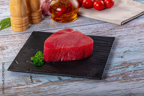 Fotografia Raw fresh tuna fillet cut