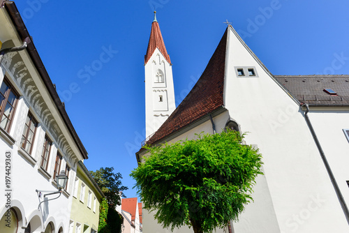 Tableau sur toile Das Crescentiakloster (Franziskanerinnenkloster) in der Altstadt von Kaufbeuren,