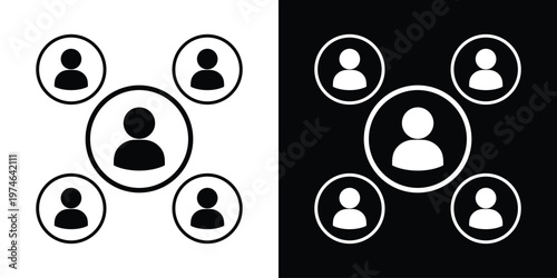 Foto One central user profile connected to four surrounding smaller profiles