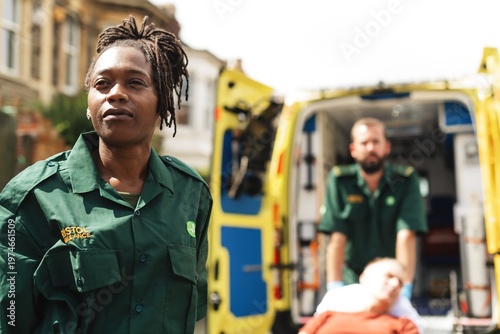 Tableau sur toile Emergency responders assist a patient