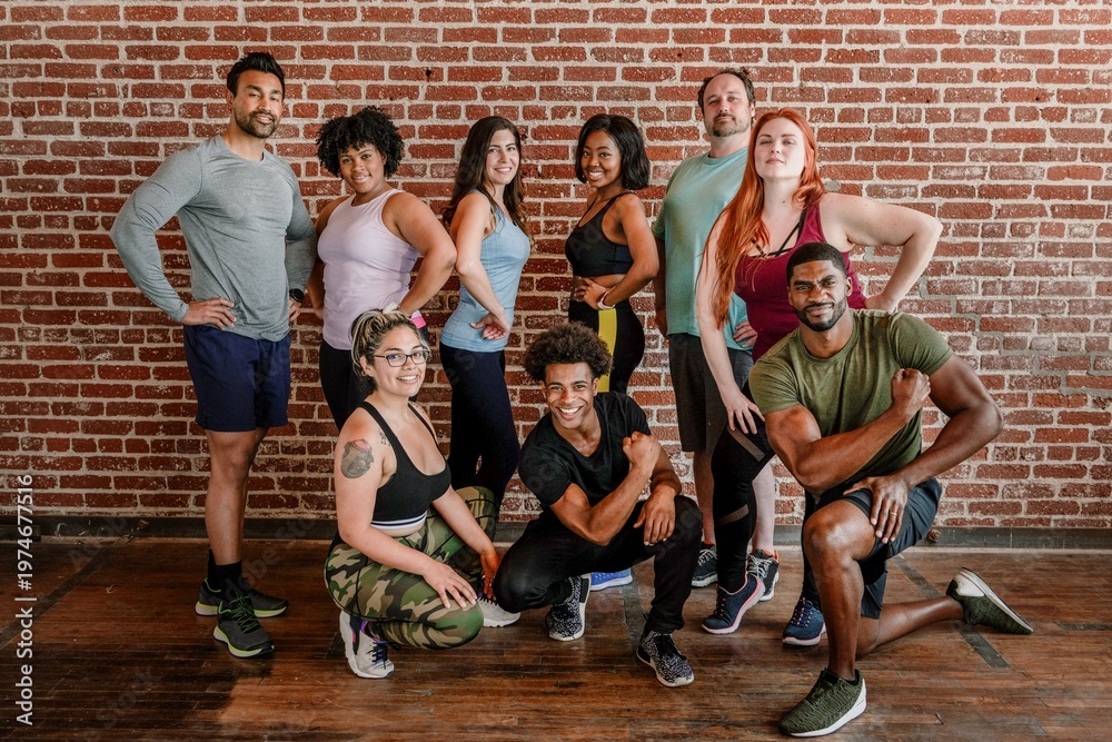 Fototapeta premium Diverse group fitness class posing