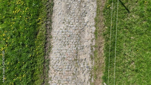 Le secteur pavés du moulin de Vertain dans la course cycliste Paris - Roubaix