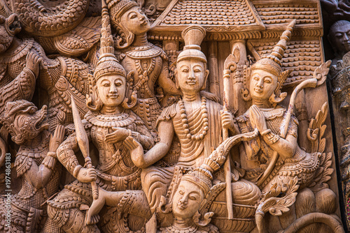 sculpture sur bois au Myanmar à Mandalay