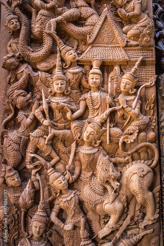 sculpture sur bois au Myanmar à Mandalay