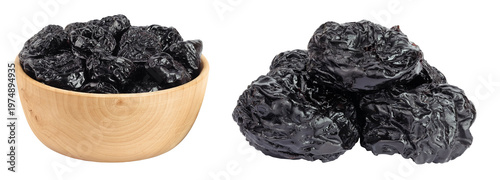 фотографія Prunes in wooden bowl isolated on white background, heap of dried plums
