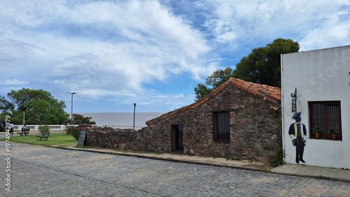 Tableau sur toile Storic stone house at Colonia del Sacramento - Uruguay