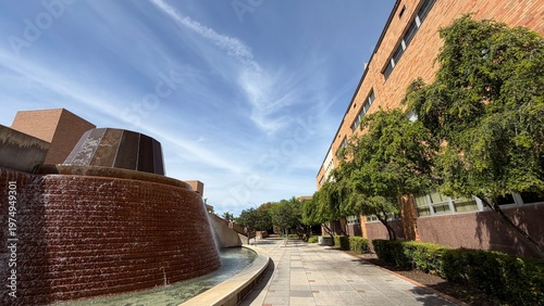 Photos University Campus in Arlington, Texas – Vibrant College Life and Architecture