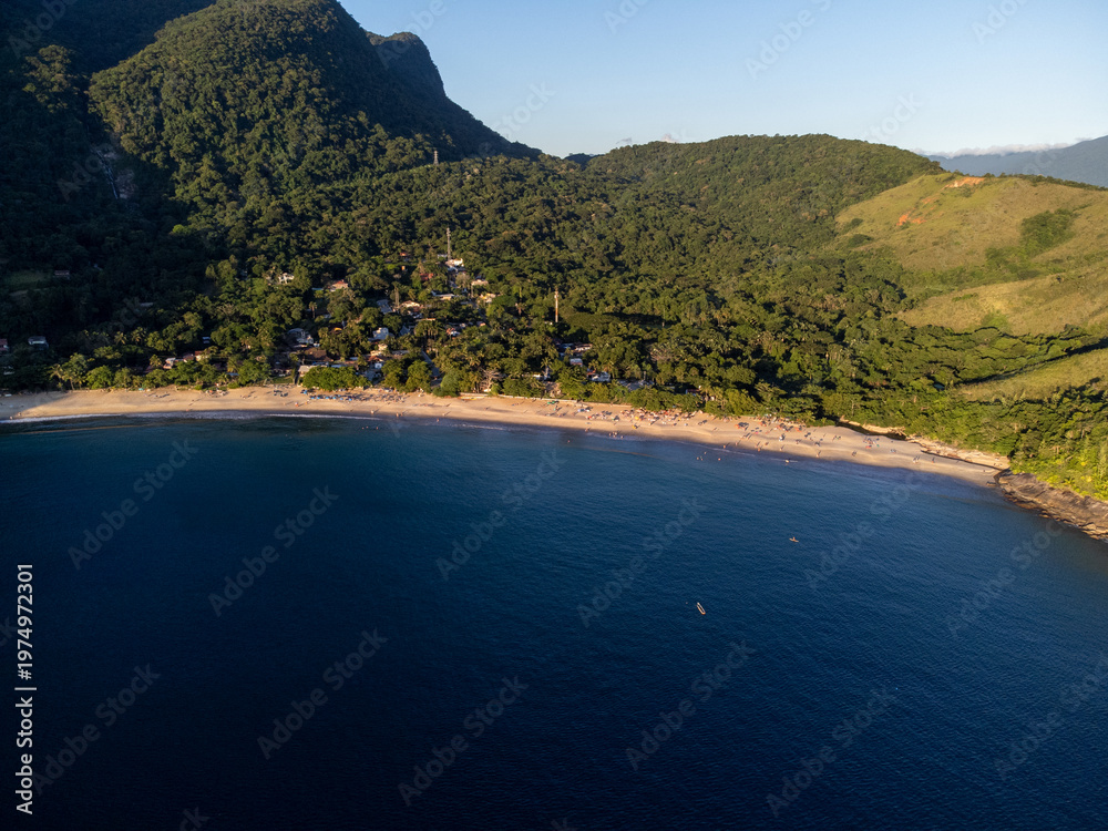 Fototapeta premium Wonderful paradisiacal Toque-Toque Grande beach in São Sebastião