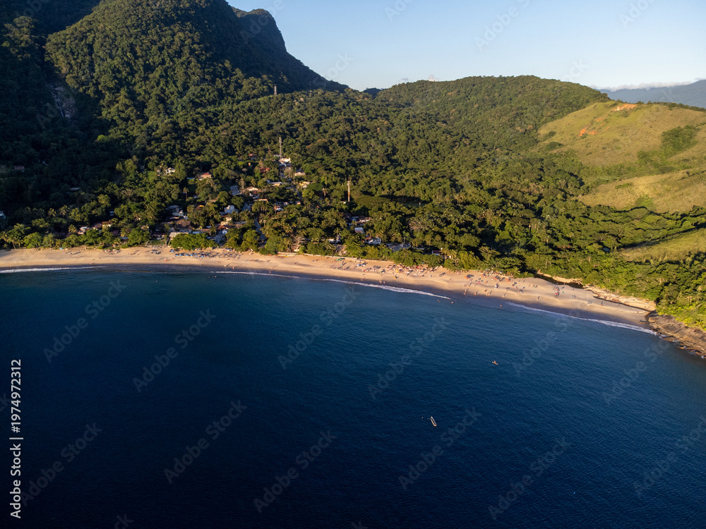 Fototapeta premium Wonderful paradisiacal Toque-Toque Grande beach in São Sebastião