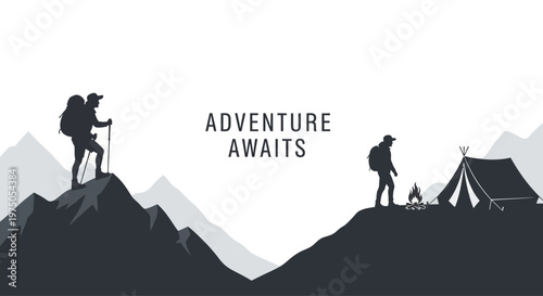 Foto Hikers on mountain peaks with tent.