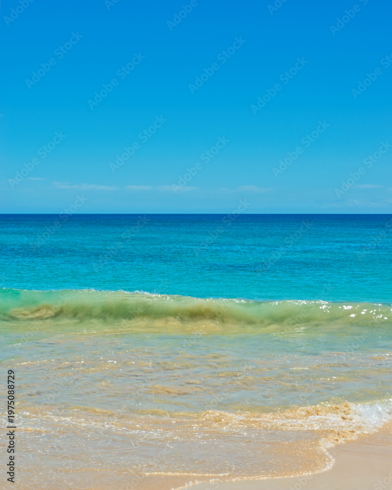 Fototapeta premium Boa Vista, Cabo Verde África: - 22 de marzo de 2026: Praia Lacacao in Boa Vista, Capo Verde is a stunning beach with crystal clear waters and white sand. This was on a hot sunny afternoon. This is a p