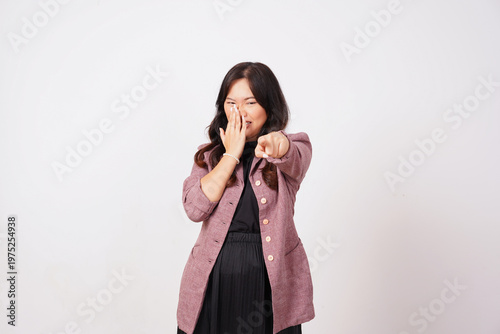 Photography Cheerful woman laughing and pointing at camera