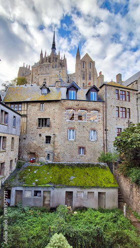 Chemin de ronde, remparts, intra-muros, village médiéval du Mont St Michel