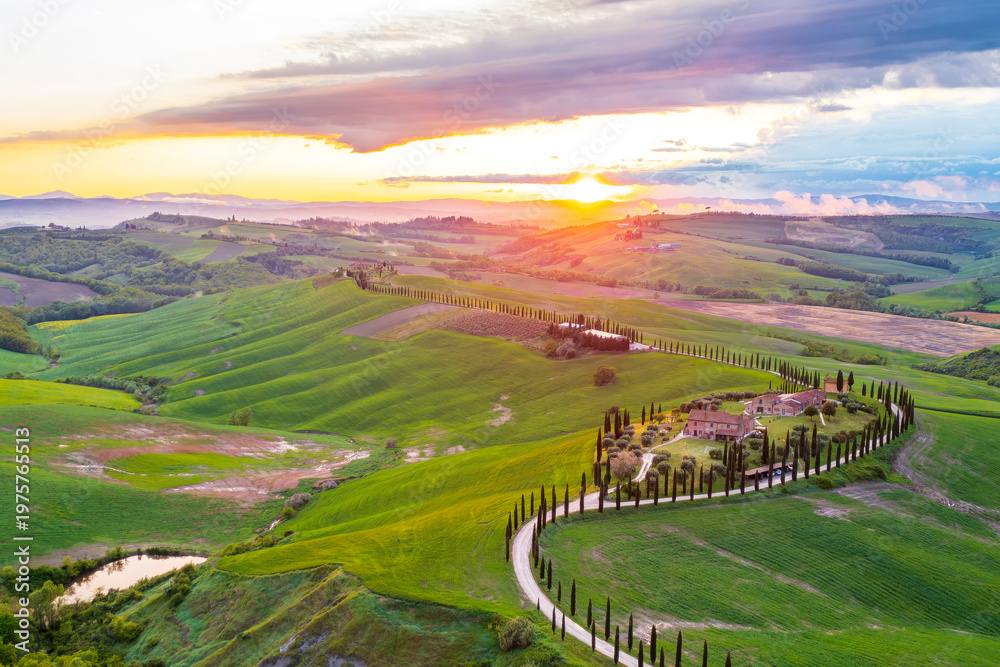 Fototapeta premium Beautiful Tuscany landscape view in Italy