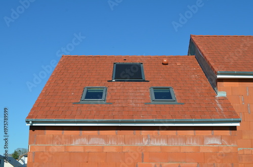 Nouvelles constructions dans un lotissement. (france)