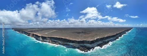 Spectacular panarama of Bunda Cliffs on the Nullabor South Australia