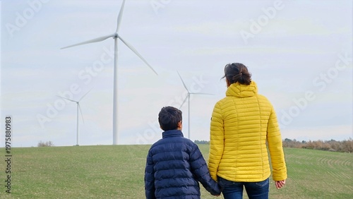 Valokuva Mother and son holding hands