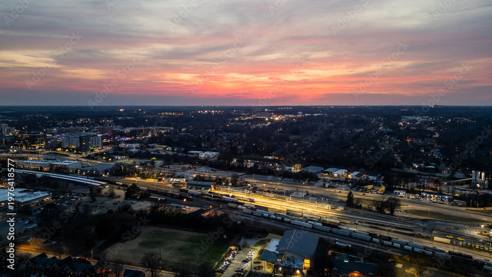 Fototapeta premium Sunset in Raleigh North Carolina with beautiful pink clouds 
