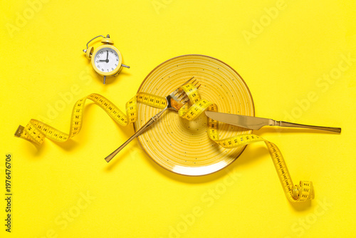Plate with cutlery, measuri...