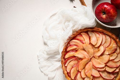 Delicious apple pie on whit...