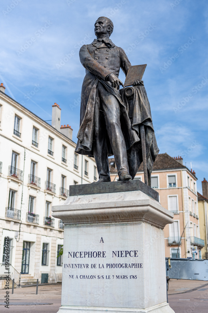 Fototapeta premium Estatua de Nicephore Niepce en Chalon sur Saone