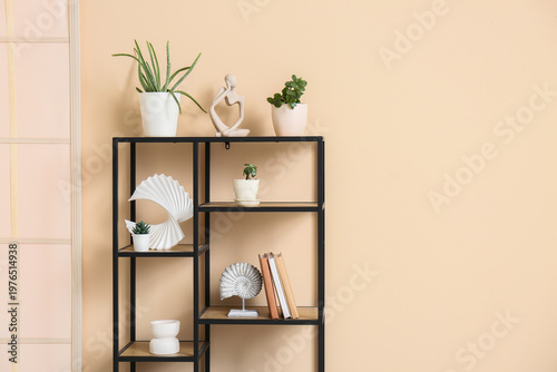 Shelf unit with succulent p...