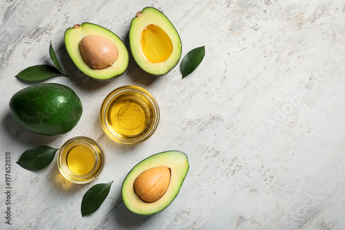 Composition with avocado oi...