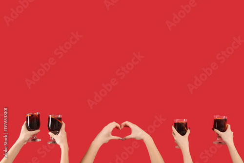 Female hands with glasses o...
