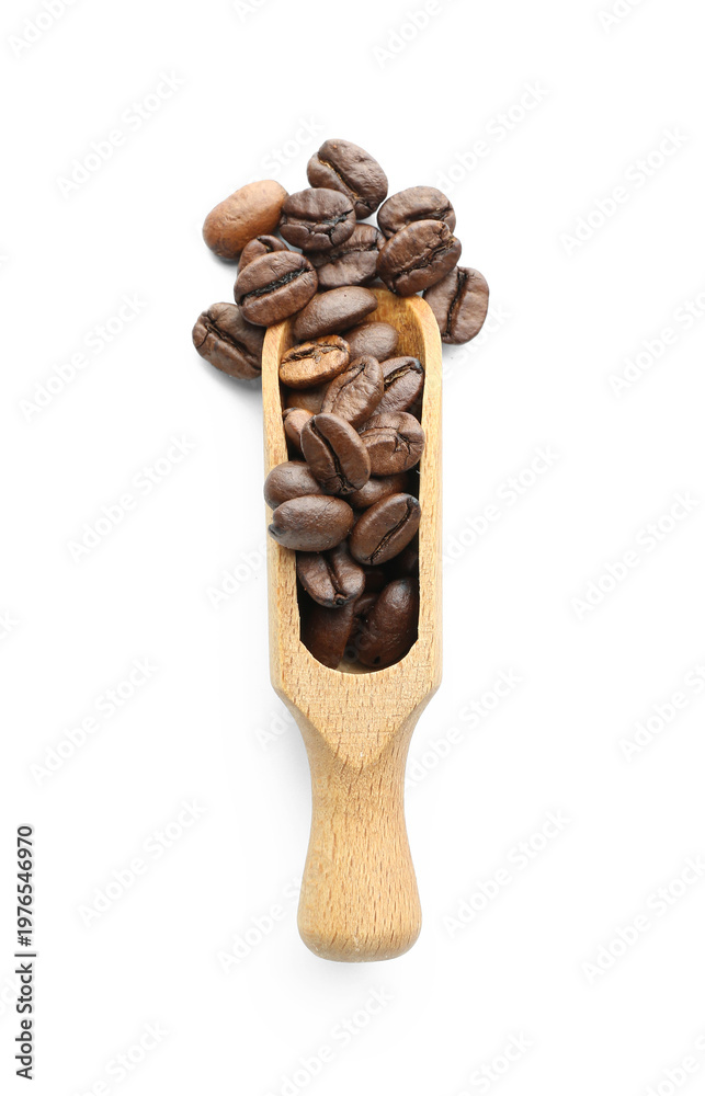 Fototapeta premium Scoop with coffee beans on white background