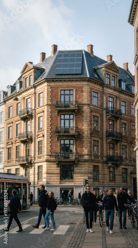 Nowoczesne panele słoneczne na starych budynkach, gmachach i kościolach.