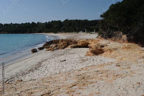 La spiaggia del Lazzaretto sulla costa di Alghero