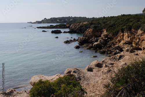 La costa e le spiaggie vicino alle Bombarde sulla costa di Alghero