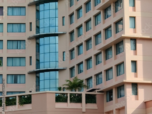 modern hotel building design that uses a dynamic, box-like concept