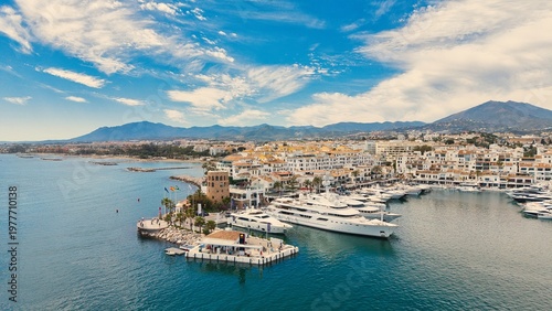 Photos Puerto Banús marina aerial view with luxury yachts and waterfront, Marbella, Cos