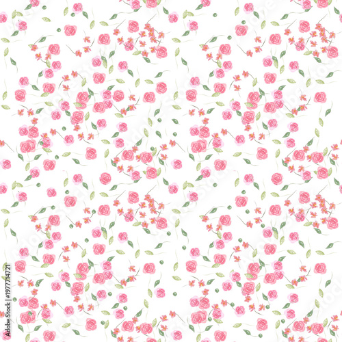 pattern con piccoli fiori rosa su sfondo bianco