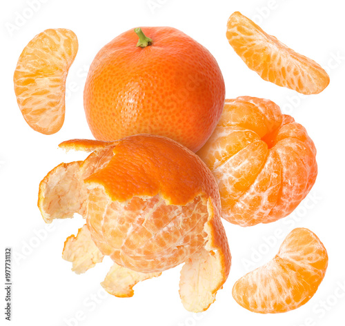 Tableau sur toile Fresh juicy tangerines falling against white gradient background