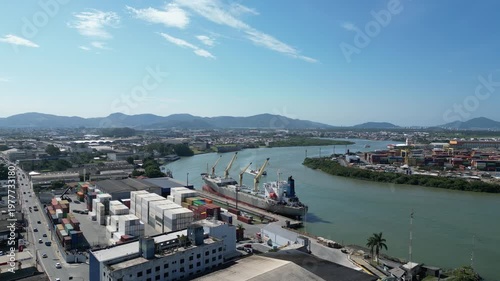 Imagens Aereas do Complexo Portuário de Itajai Santa Cataina Contêiner