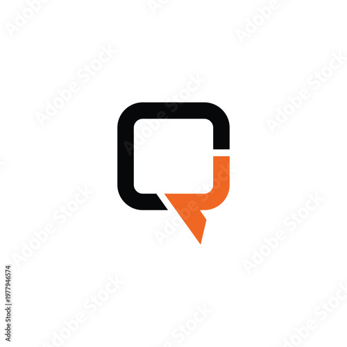 Q letter logo