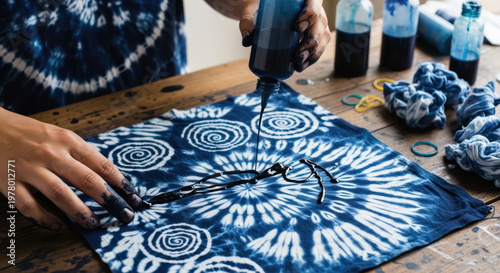 Creating a TieDye Pattern on Fabric with Dye Bottle.