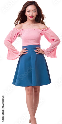 ２０代女性の春のオフショルダーコーディネイト