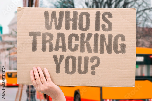 Fényképezés "Who Is Tracking You?" The number of distinct entities collecting data on a single user during a normal browsing session is rarely disclosed