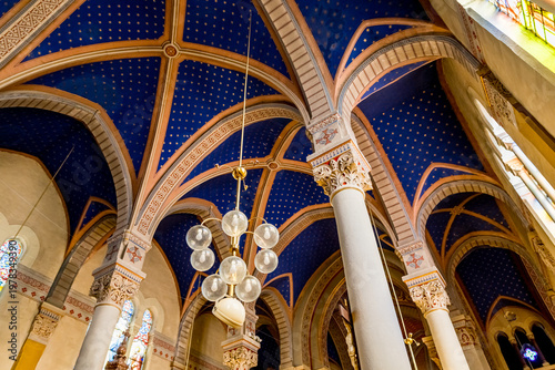Foto Église Saint-Irénée de Bessenay en France