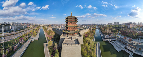 Foto Aerial view of Qian Tower on the ancient city wall, Datong, Shanxi, China