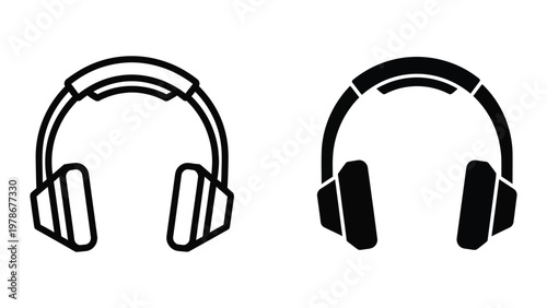 Comparison of open-back and over-ear closed-back headphones designs