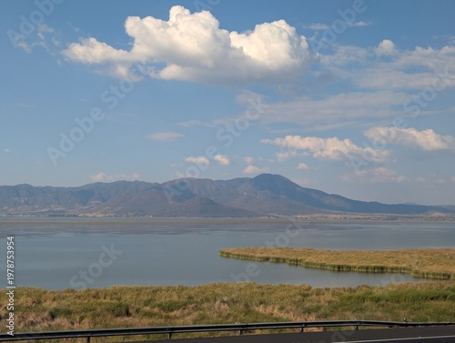 Vista a lago